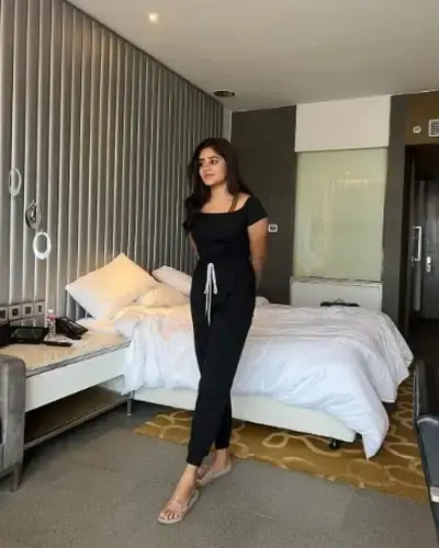 Call Girls Sg Highway Cash On Delivery